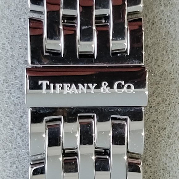 Tiffany & Co Sterling Stainless Steel Resonator Round Watch-Woman’s - Picture 4 of 10
